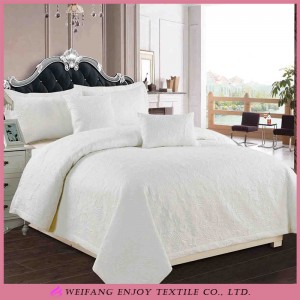 Queen Size Microfiber Face Polyester Filling Quilt